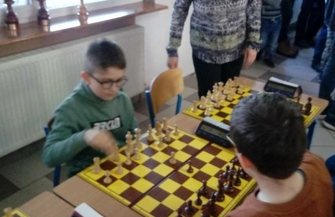 Młodzi szachiści Hetmana