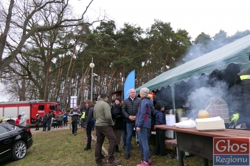 Pierwszy Charytatywny Zlot Morsów i Foczek w Lginiu