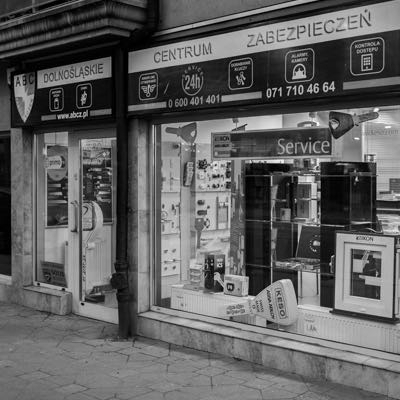 Gdzie we Wrocławiu znaleźć sprawdzony sklep z zamkami i wkładkami do drzwi