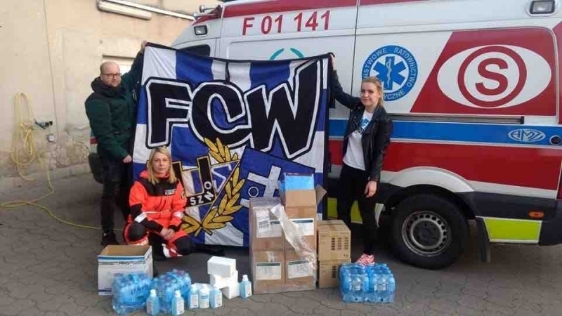 Kibice Unii Leszno ze Wschowy wspierają