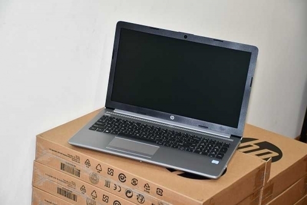 Zakup 32 laptopów w ramach projektu Zdalna Szkoła