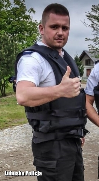 Dzielnicowy w drodze do pracy zatrzymał pijanego kierowcę