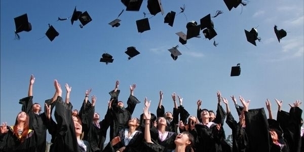 Wyjątkowe rozdanie świadectw uczniów za rok szkolny 20192020