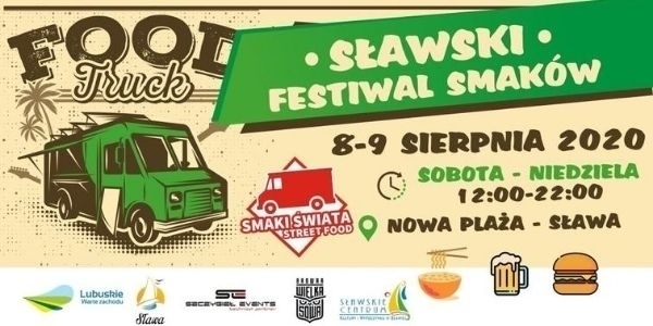 Food trucki zaparkująprzy sławskiej plaży.