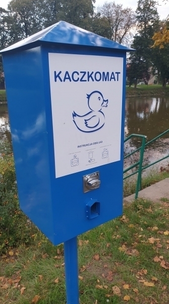 Nad stawami stanąłKaczkomat.