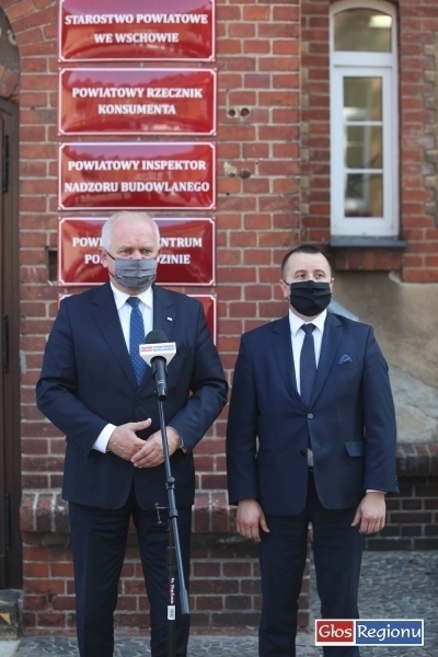 Wojewoda Dajczak z wizytąw powiecie wschowskim
