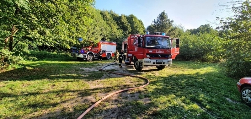 Pożar przy samym jeziorze