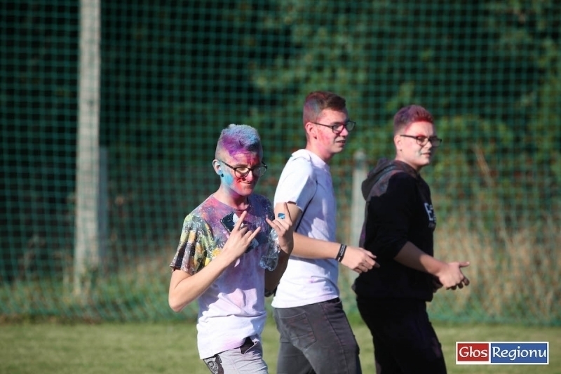 Relacja z Holi Święto Kolorów we Wschowie ZDJĘCIA