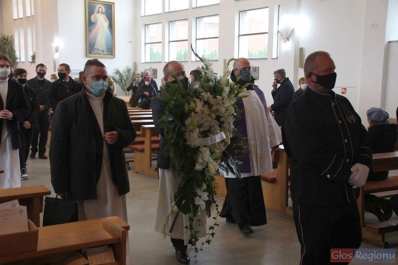 Msza św. pogrzebowa za śp. ks. Krzysztofa Maksymowicza RELACJA