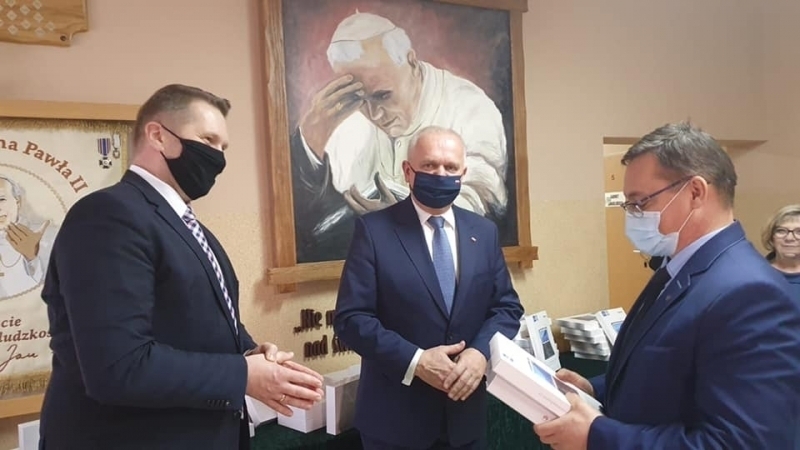 Tablety dla Szkoły Podstawowej im. Jana Pawła II w Szlichtyngowej