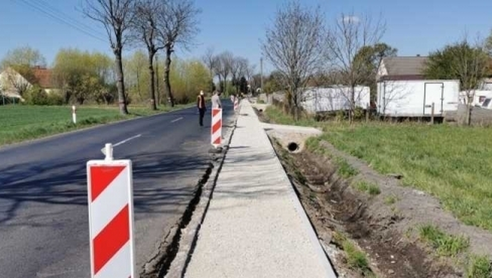  Budowa chodnika w m. Jastrzębia