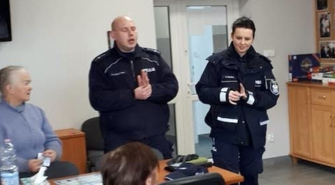 Na wnuczka, na policjanta czy na administratora?