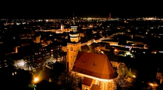 Błogosławieństwo z wieży kościoła (video)