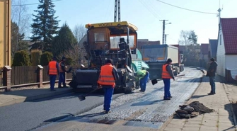 Nowy asfalt w Popowie Wonieskim