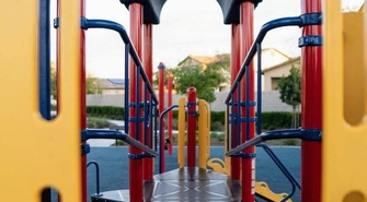 Place zabaw i siłownie w Górze