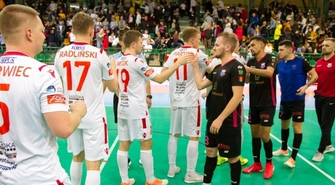 Pierwszy gracz po stronie ubytków 