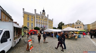 Targowisko Food Trucków na Rynku we Wschowie [ZDJĘCIA]