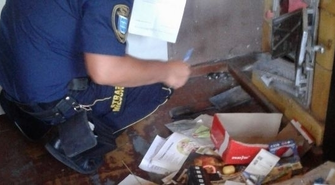 Palił śmieciami. Strażnikom tłumaczył, że tak mu wygodniej [ZDJĘCIA]