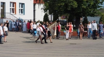 O której godzinie rozpoczęcie roku szkolnego w SP 1?