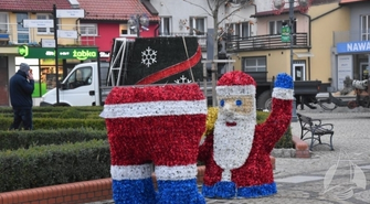Sławski rynek w świątecznej scenerii