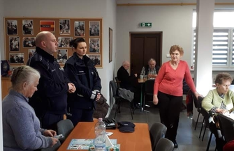 Na wnuczka na policjanta czy na administratora