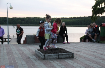 Koncert na plaży w Lginiu