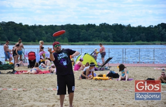 Frisbee na sławskiej plaży