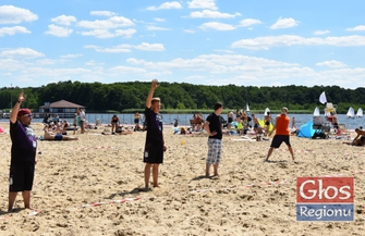 Frisbee na sławskiej plaży
