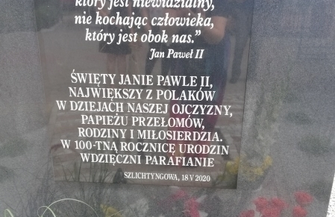 Poświęcenie pomnika św. Jana Pawła II w Szlichtyngowie FOTO