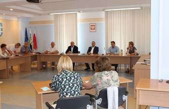 Spotkanie z dyrektorami szkół i placówek w aspekcie rozpoczęcia roku szkolnego w sytuacji pandemii COVID-19