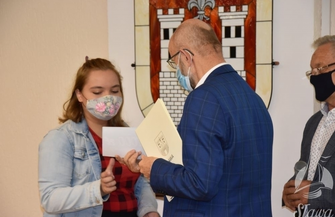 Nagrody dla najlepszych absolwentów szkół