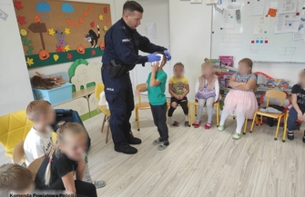 Wschowscy mundurowi promowali zachowania ratownicze wśród dzieci ZDJĘCIA