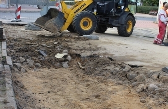 Ruszyły prace remontowe na ul. Pułaskiego ZDJĘCIA