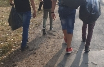 Uczniowie ruszyli sprzątaćswojąokolicę ZDJĘCIA