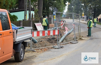 Prace przy sieci wodno-kanalizacyjnej w Krążkowie