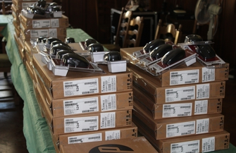 Kolejne laptopy trafią do uczniów