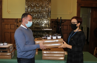 Kolejne laptopy trafią do uczniów