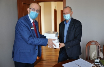 Kolejny sprzęt trafi do uczniów