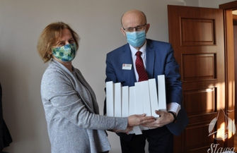 Kolejny sprzęt trafi do uczniów