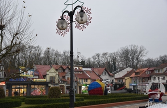 Sławski rynek w świątecznej scenerii
