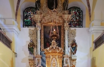 Zakończyła się renowacja i montażołtarza głównego w farze