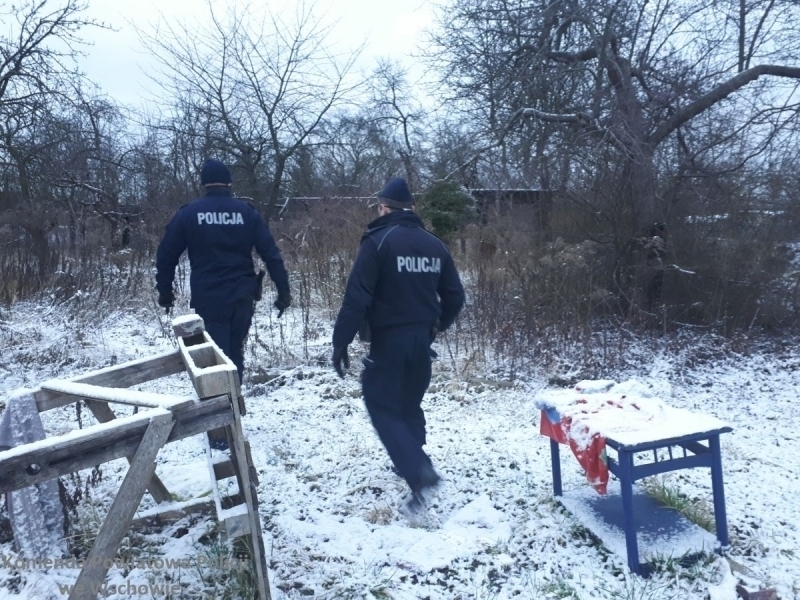 Dzielnicowi kontrolują miejsca w których mogą przebywać bezdomni ZDJĘCIA