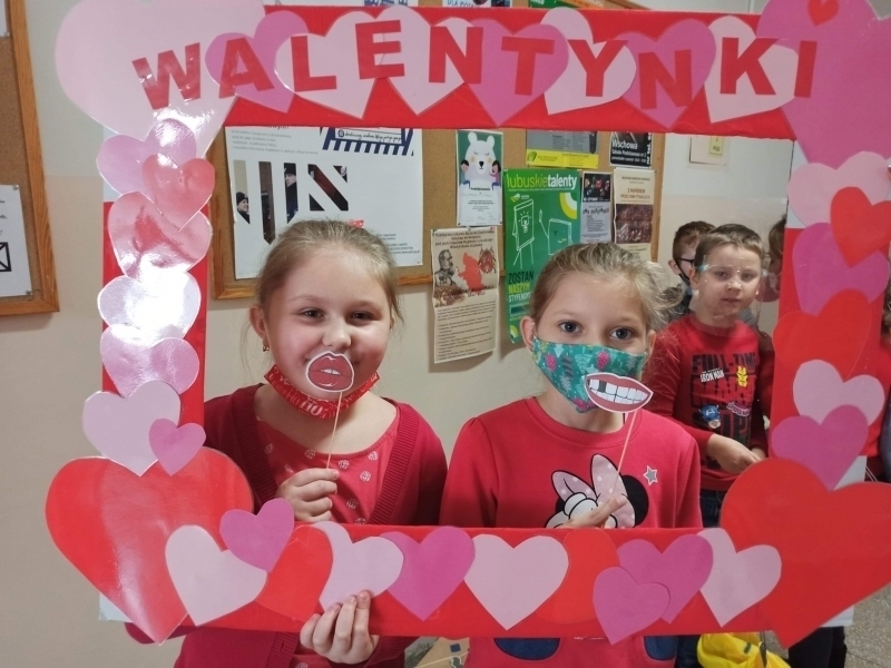 Walentynki w Szkole Podstawowej nr 2 ZDJĘCIA