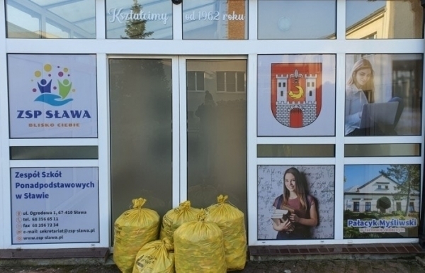 Serce pełne nakrętek