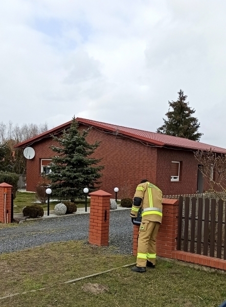 Maseczki i ulotki trafiajądo mieszkańców powiatu wschowskiego FOTO