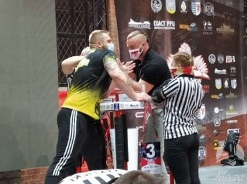 Zawody w Siłowaniu na Rękę w Gniewie.