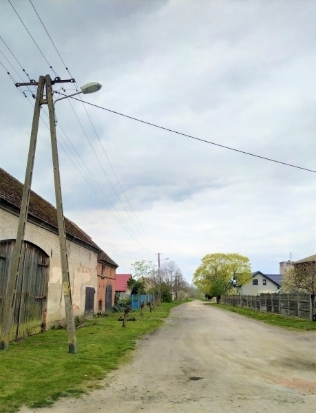 Nowe oprawy oświetleniowe w Jędrzychowicach i Wyszanowie