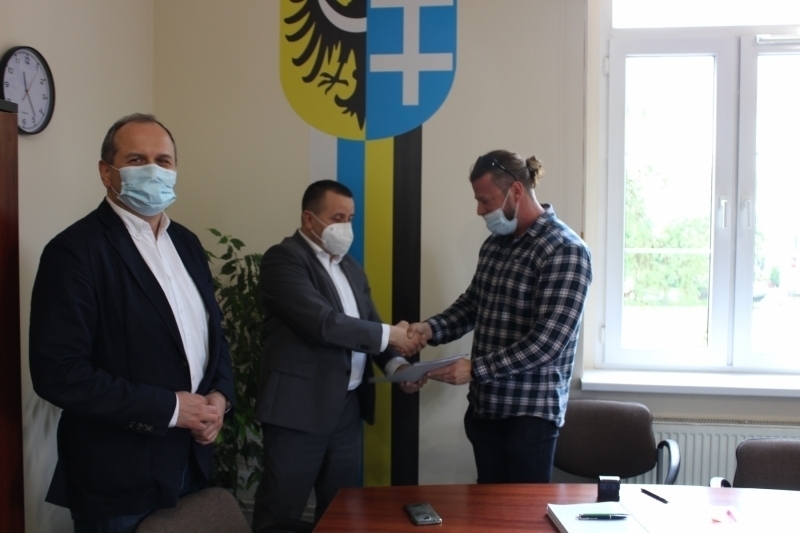Umowa na przebudowę drogi Szlichtyngowa-Wyszanów podpisana