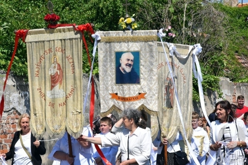 Procesja Bożego Ciała przeszła przez Sławę ZDJĘCIA
