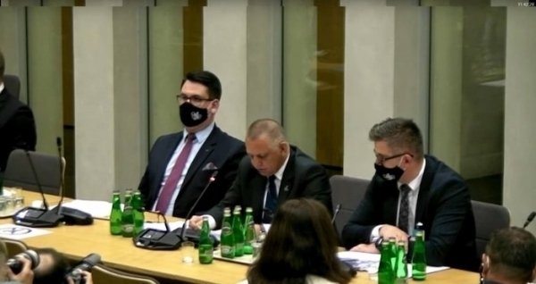 Marian Banaśskłada wyjaśnienia przed komisjąsejmową